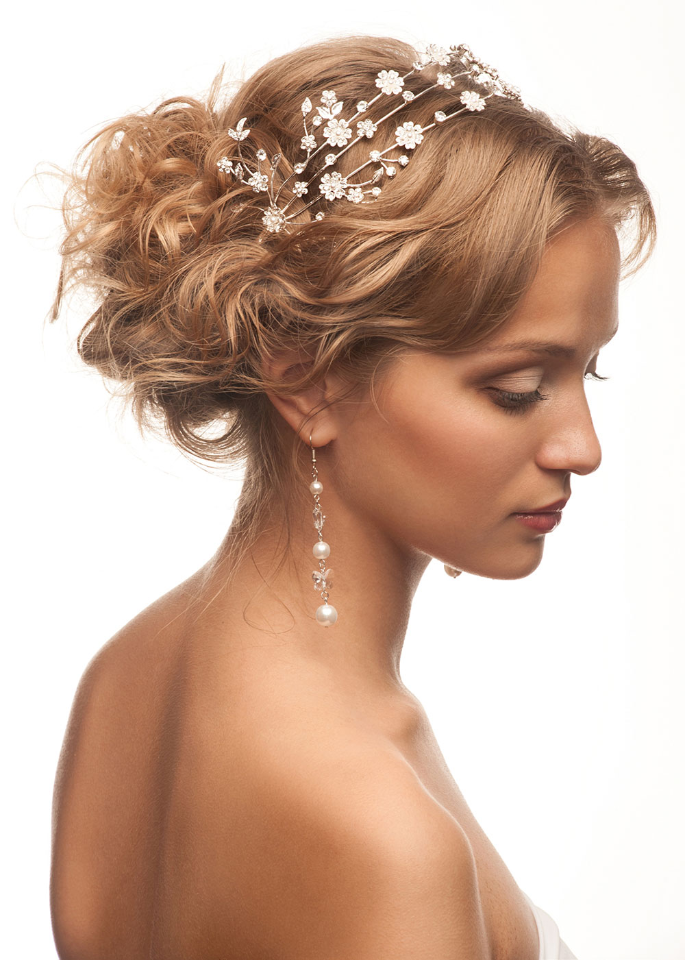 Messy side bun with accessories Wedding short hairstyle